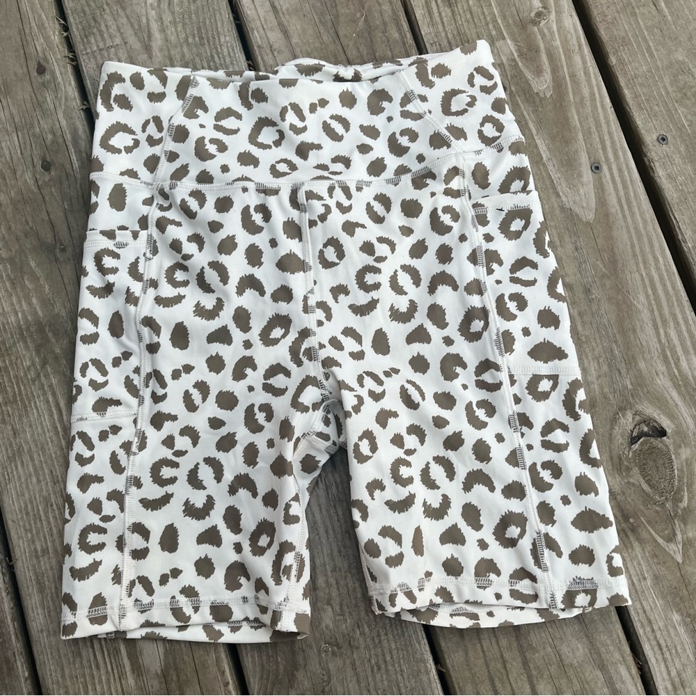 ** X by Gottex Active High Rise Biker Shorts White Leopard Medium